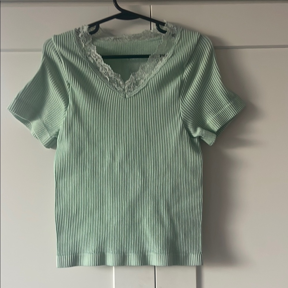 Mint Green Lace Trim Ribbed Top size xs- fit my size 6